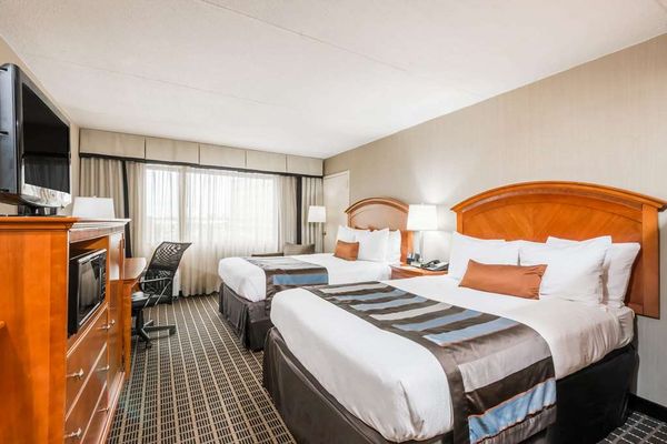 Wingate By Wyndham Springfield 53 Photos 26 Reviews Hotels