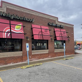 Applebee's Grill + Bar - Sports Bars Near Me - Moline, Illinois