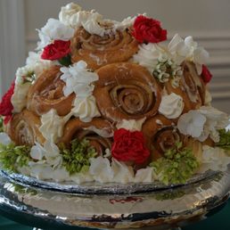 Cinnamon roll cake Cinnamon roll cake