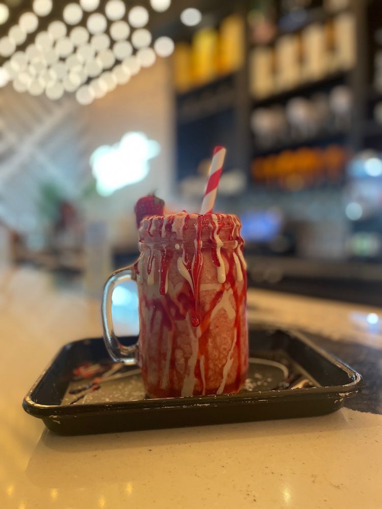 THE PLACE 2 BE 500 Photos & 284 Reviews 50 Memorial Rd, West Hartford, Connecticut