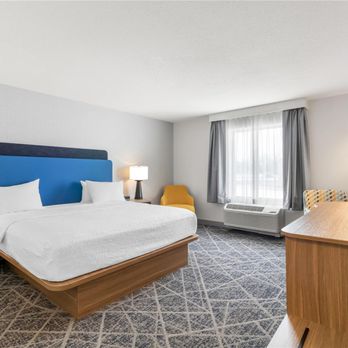 Hampton Inn & Suites New Castle - Guest room - Hotels Near Me - New Castle, Pennsylvania Hampton Inn & Suites New Castle - Guest room - Hotels Near Me - New Castle, Pennsylvania
