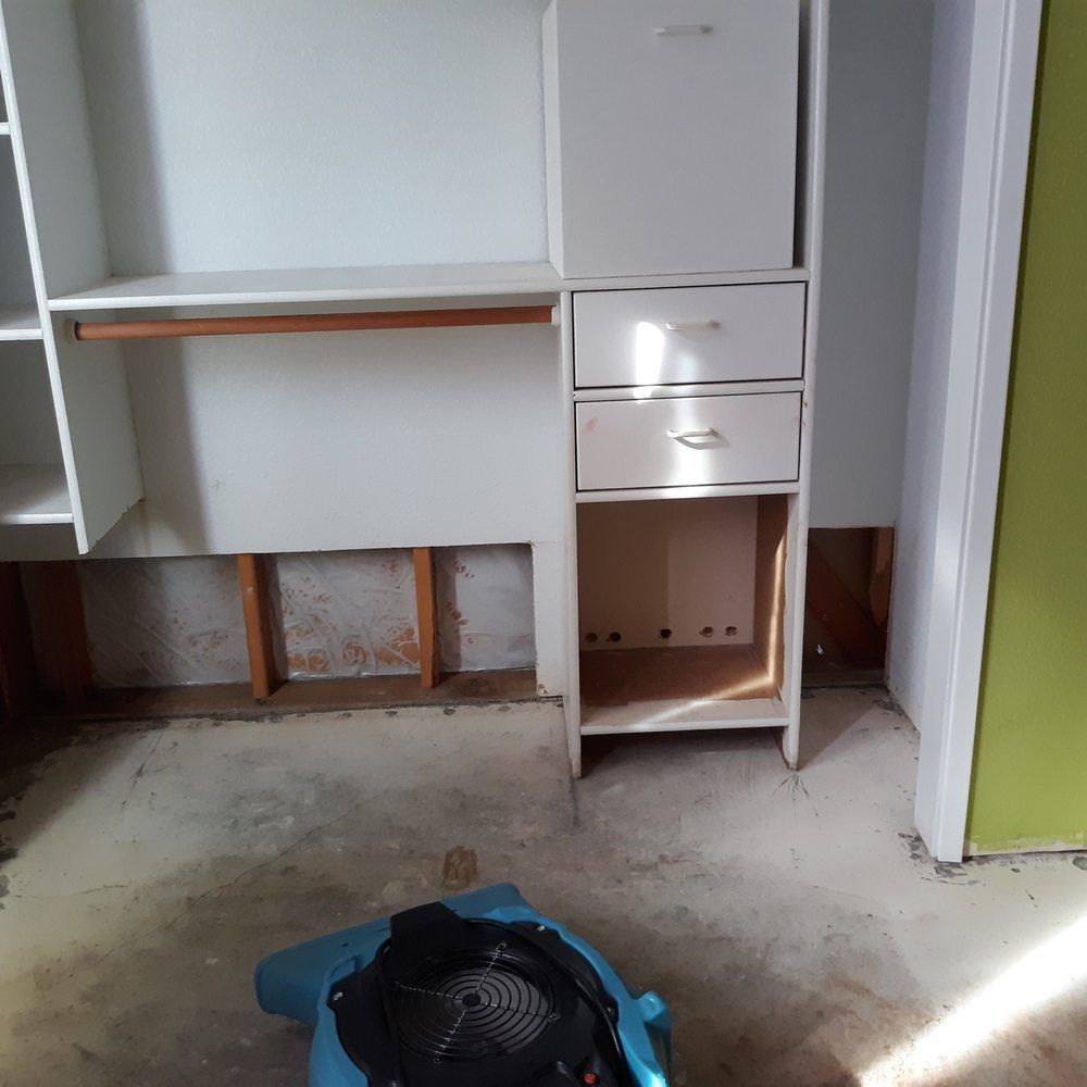 Eagle Restoration - Another area in the Craft room where the water ran outside so it appeared that I had washed my patio. - Damage Restoration Near Me - Stockton, California
