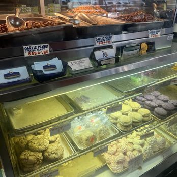 United Bread & Pastry - Bakery Items - Bakeries Near Me - Los Angeles, California