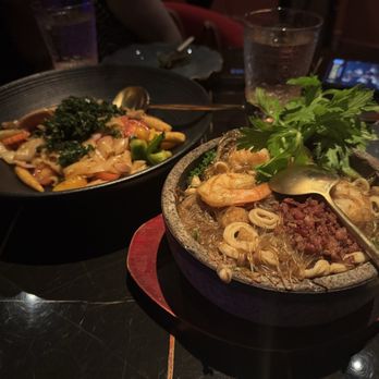 MaKiin - Drunken noodle and majestic seafood medley - Thai Near Me - Houston, Texas MaKiin - Drunken noodle and majestic seafood medley - Thai Near Me - Houston, Texas