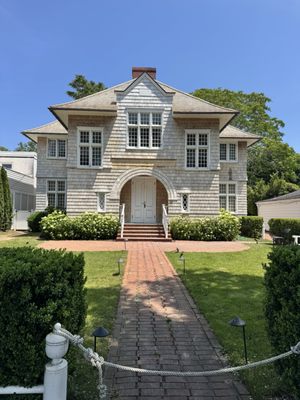 CHANEL Hamptons Seasonal Boutique by null