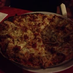 La Farola - Pepperoni pizza con atún y chorizo