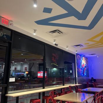 Dave's Hot Chicken - Chicken Shop Near Me - Spring, Texas