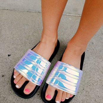 Lilly Nail Spa - Pattern for my 10 year old They were patient in recommending color and waiting for my daughter to choose. - Nail Salons Near Me - Redondo Beach, California