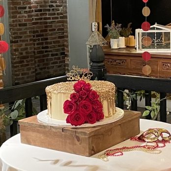 Sweeter Days Bake Shop - Customized birthday cake - Bakeries Near Me - Fort Lauderdale, Florida