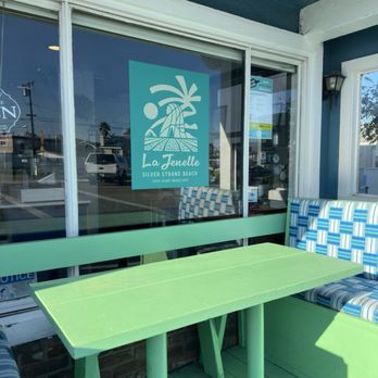 La Jenelle - Beaches Near Me - Oxnard, California