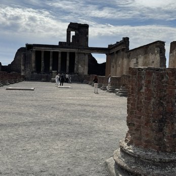Pompeii Ruins - Landmarks & Historical Buildings Near Me - Pompei, NA