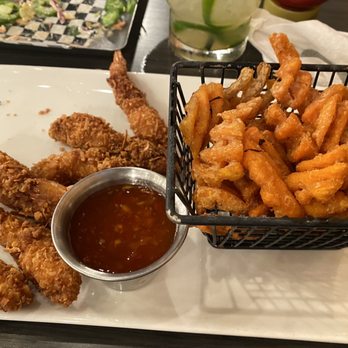 Blake's Kitchen & Kocktailz - Coconut shrimp - New American Near Me - Columbus, Texas
