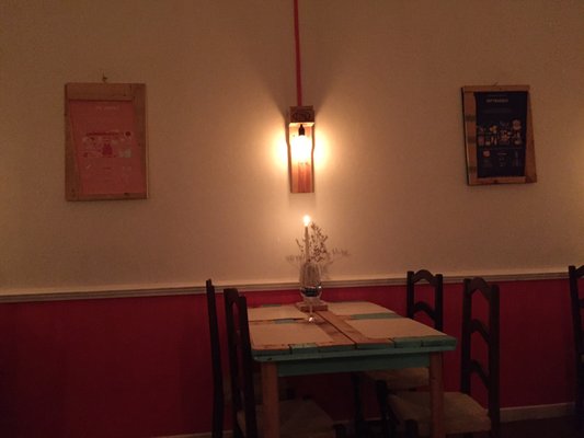 Bar restaurante Three Little Birds by null