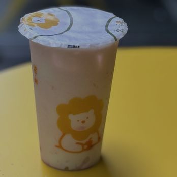 Sweetea - Strawberry Mochi Fresh Milk - Bubble Tea Near Me - New York, New York Sweetea - Strawberry Mochi Fresh Milk - Bubble Tea Near Me - New York, New York