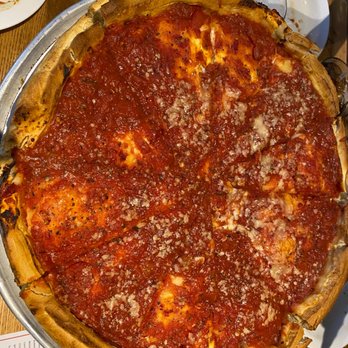 Giordano's - Large Pepperoni Deep Dish Pizza - Pizza Near Me - Chicago, Illinois Giordano's - Large Pepperoni Deep Dish Pizza - Pizza Near Me - Chicago, Illinois