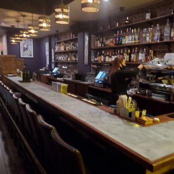 Hutch Astoria - Bar - Bars Near Me - Astoria, New York