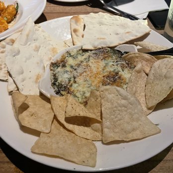 Yard House - Four Cheese Spinach Dip - New American Near Me - Concord, California