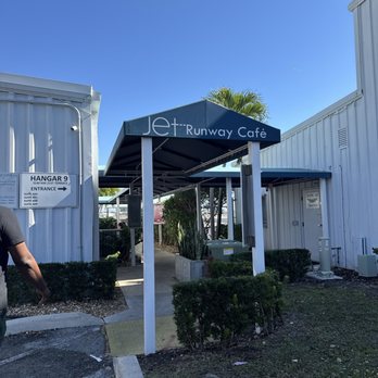 Jet Runway Cafe - American Near Me - Fort Lauderdale, Florida