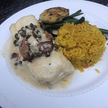Stonehedge Gardens - Halibut and Mushroom cream sauce with a crab cake, veg and rice - Venues & Event Spaces Near Me - Hood River, Oregon Stonehedge Gardens - Halibut and Mushroom cream sauce with a crab cake, veg and rice - Venues & Event Spaces Near Me - Hood River, Oregon