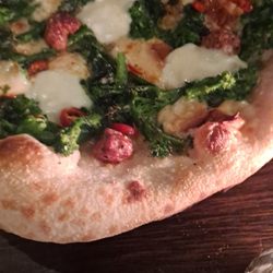 Ristorante Bellora - Pizza salscchica with smoked mozzarella,  garlic, chili, chives