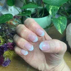 US NAILS - French manicure, SNS, dip service.