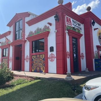 Amorcito Corazon Mexican Grill - Great art in their walls . - Mexican Near Me - Nashville, Tennessee