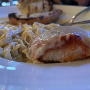 Gilly's Pubhouse - a plate of food - Pubs Near Me - Stratford, Ontario