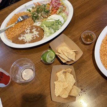 La Parrilla Taqueria - Chicken and fish taco combo plate - Mexican Near Me - Atascadero, California