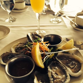 The Spinnaker - Raw Ousters & Mimosa - Breakfast & Brunch Near Me - Sausalito, California