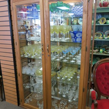 Crossroads Antiques - Colored stemware and other fine glassware. - Jewelry Near Me - Conroe, Texas Crossroads Antiques - Colored stemware and other fine glassware. - Jewelry Near Me - Conroe, Texas