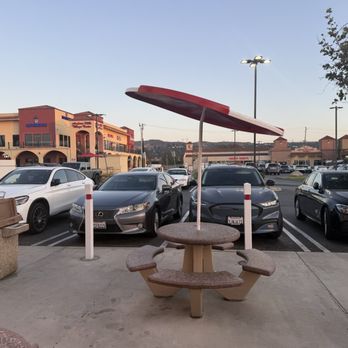 In-N-Out Burger - Burgers Near Me - Anaheim Hills, California