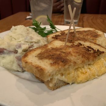 The Kettle - Pimento Cheese Crab Melt - Diners Near Me - Manhattan Beach, California