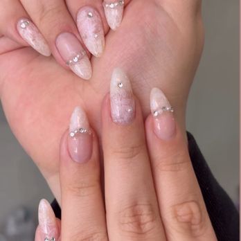 Amie Nails Studio - Nail Salons Near Me - Westminster, California