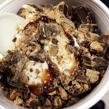 Twin Kiss - Kit Kat Sundae - Ice Cream & Frozen Yogurt Near Me - Bath, New York Twin Kiss - Kit Kat Sundae - Ice Cream & Frozen Yogurt Near Me - Bath, New York