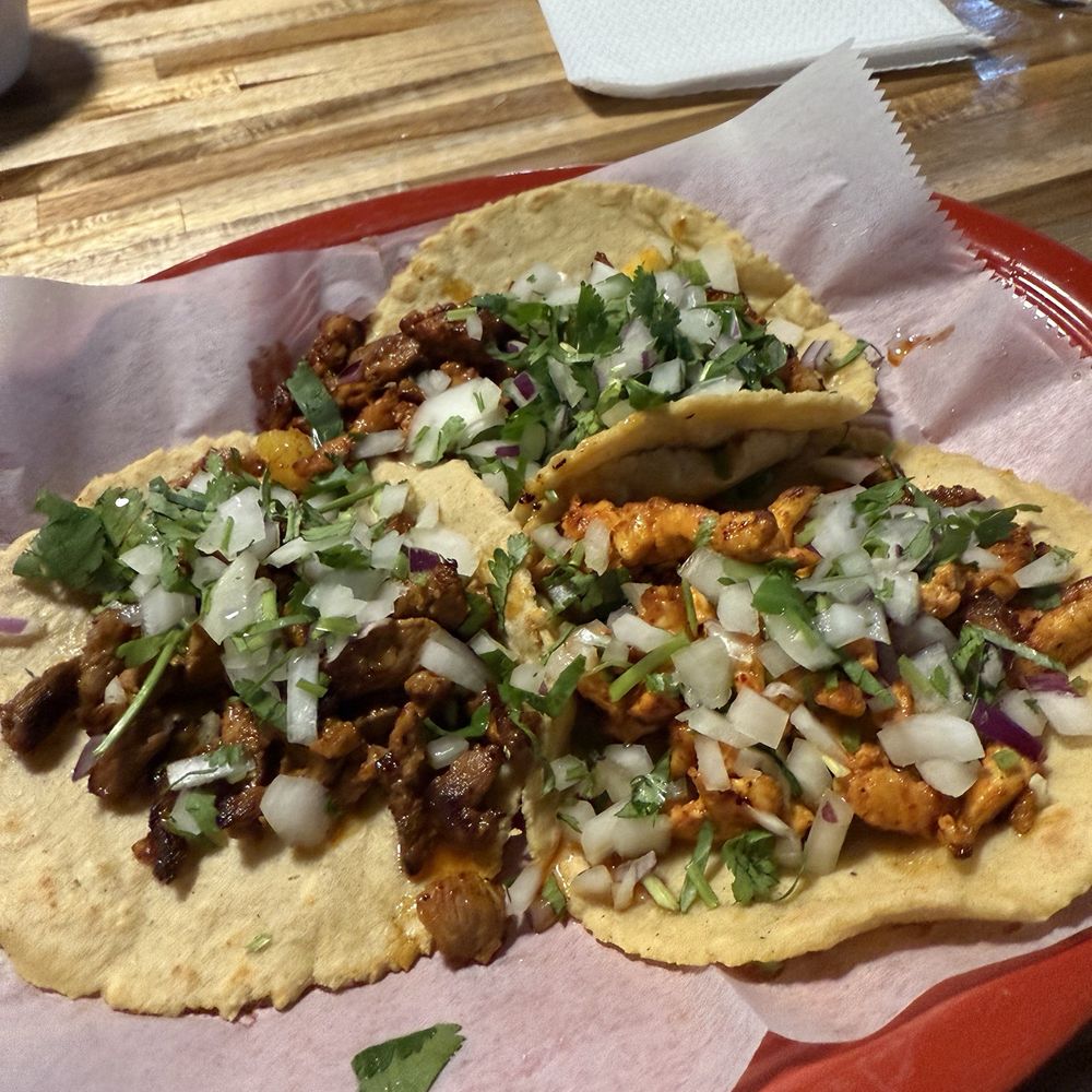 Street tacos 3 ways, carne asada, polio, Al pastor.