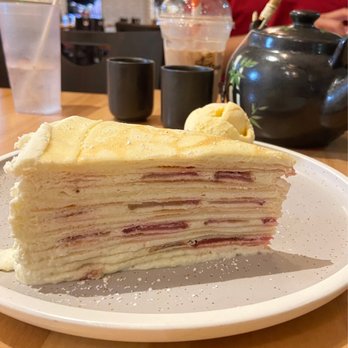 107 Taste - Strawberry crepe cake with boba tea and oolong tea - Japanese Near Me - Miami, Florida 107 Taste - Strawberry crepe cake with boba tea and oolong tea - Japanese Near Me - Miami, Florida