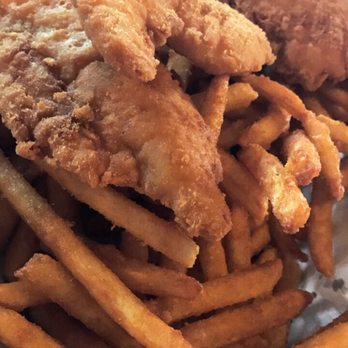 PizMo Cafe - Chicken strip and fries - Pizza Near Me - Pismo Beach, California PizMo Cafe - Chicken strip and fries - Pizza Near Me - Pismo Beach, California