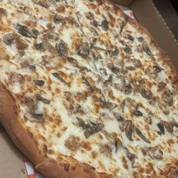 Slice N Sub - Chicken Lovers Pizza - Pizza Near Me - Riverside, California