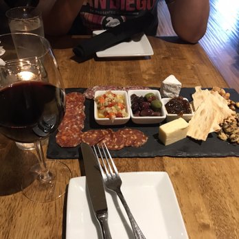 909 Coffee & Wine - Wine Bars Near Me - Burien, Washington