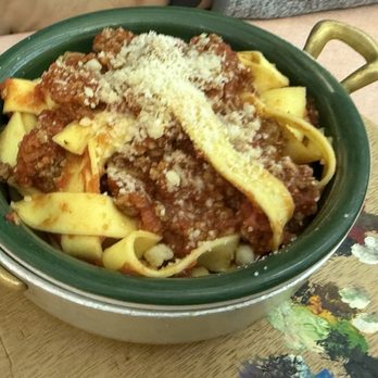 La Lanterna - Pasta dish (this sauce was only so-so, whereas the meat sauce for the lasagna was amazing!) - Italian Near Me - Bellagio, LC La Lanterna - Pasta dish (this sauce was only so-so, whereas the meat sauce for the lasagna was amazing!) - Italian Near Me - Bellagio, LC