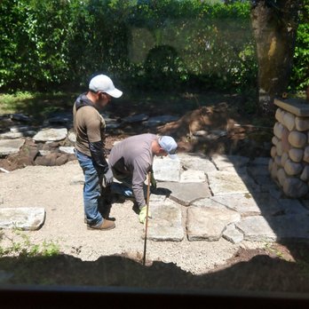 La Hermosa Landscapes - Nice gravel base for flagstones - Lawn Services Near Me La Hermosa Landscapes - Nice gravel base for flagstones - Lawn Services Near Me