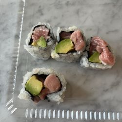 Mido Japanese - Tuna Avocado Roll