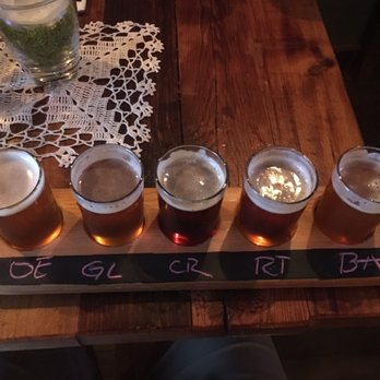 Alulu Brewpub - Beer Flight - New American Near Me - Chicago, Illinois