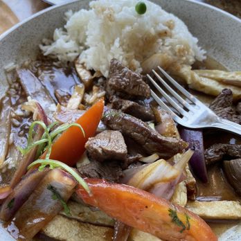 Limón - Lomo saltado - Peruvian Near Me - Oakland, California Limón - Lomo saltado - Peruvian Near Me - Oakland, California