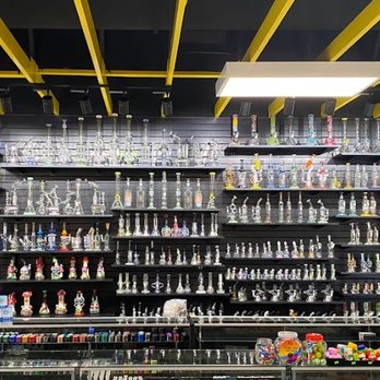 Sweet Leaf Smoke Shop - Store_Interior - Vape Shops Near Me - Ocala, Florida Sweet Leaf Smoke Shop - Store_Interior - Vape Shops Near Me - Ocala, Florida