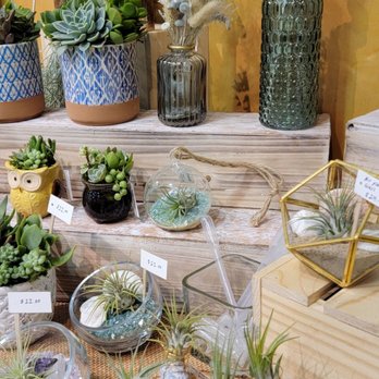 Poppi Seed Market - Christmas decor, candles, clothing, jewelry, sweets, plants, & more. 45+ vendors  who handcraft, hand make, & repurpose items. - Pop-up Shops Near Me - Irvine, California