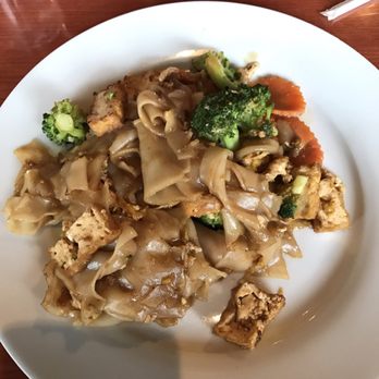 Golden Buddha Thai - Pad See-Ew with Tofu. Delicious! - Thai Near Me - Fishkill, New York