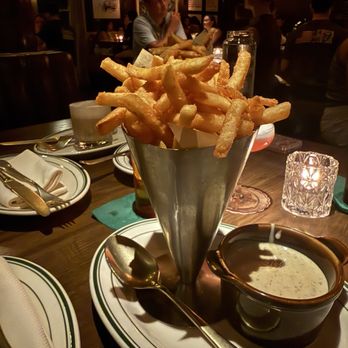Gus' Sip & Dip - Frites Fromage - Pubs Near Me - Chicago, Illinois Gus' Sip & Dip - Frites Fromage - Pubs Near Me - Chicago, Illinois