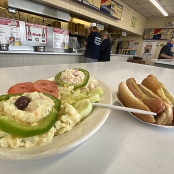 Rutt's Hut - Hot dog platter - Hot Dogs Near Me - Clifton, New Jersey
