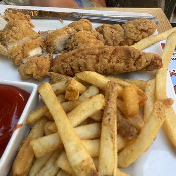 Sandbar Cocina y Tequila - Sports Bars Near Me - Santa Barbara, California